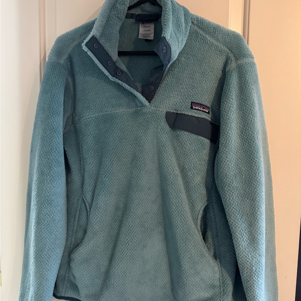 Patagonia Women's Light Teal Fleece Jacket